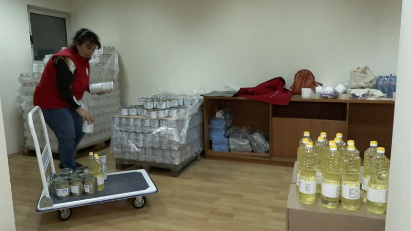 Над 11 000 уязвими граждани от област Смолян ще получат хранителни продукти от БЧК