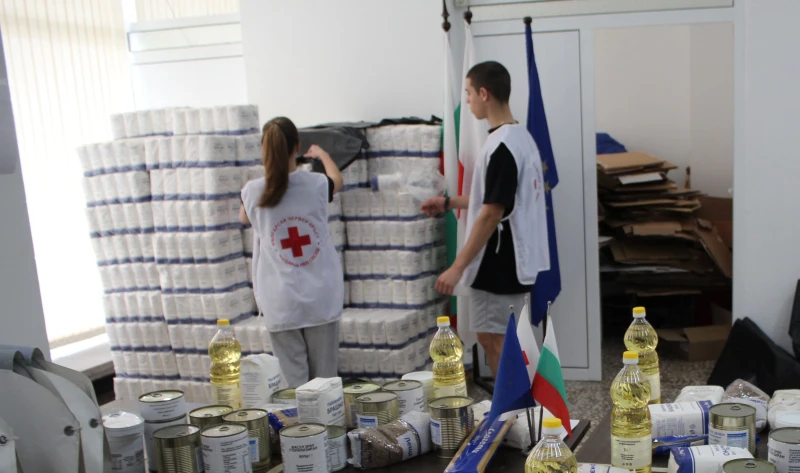 БЧК започва раздаването на хранителни продукти за най-бедните в Бургаско