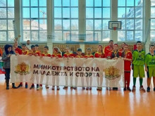 Отборът на "Мечките" от Баните стана вицешампион на Държавното първенство по хокей на трева в зала до 14 години