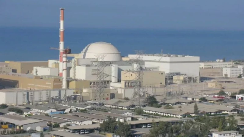 Снаряд е паднал край атомната централа в Бушер, твърди Техеран