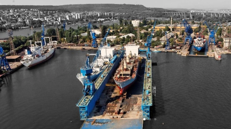 Труп изплува край Кораборемонтния завод във Варна
