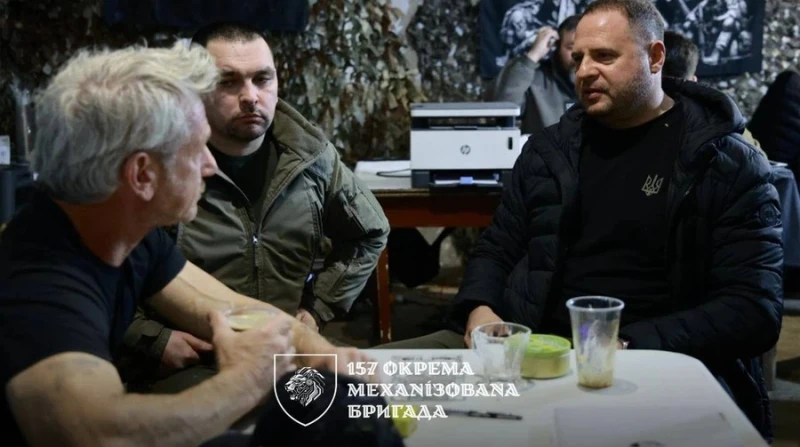 Ермак все пак "спази" обещанието си да отиде на фронта – придружи Шон Пен