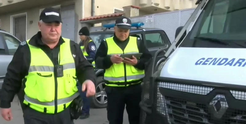 Двама са задържани по време на спецакция на полицията в Старозагорско