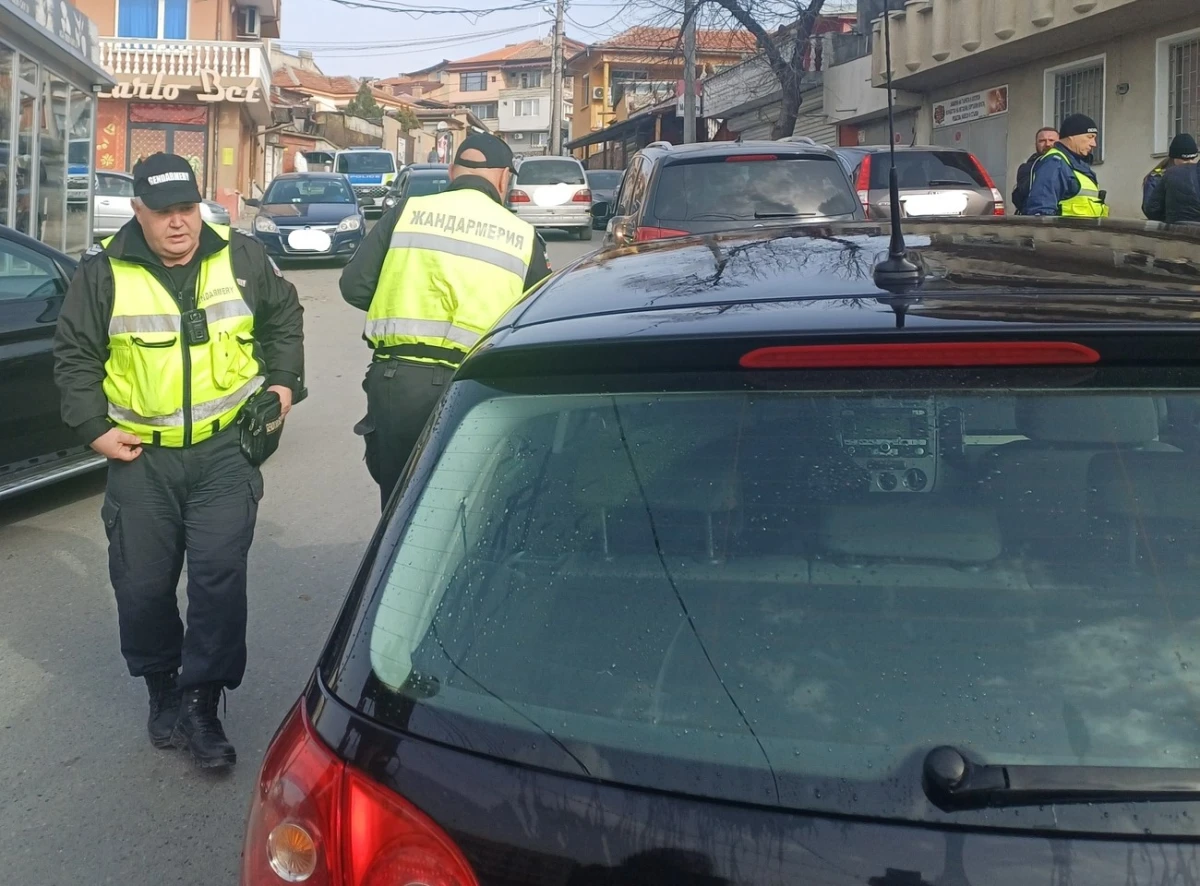 Продължава акцията на полицията в Старозагорско - задържаните вече са 11