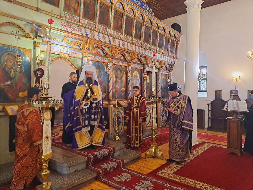 Софийският митрополит и Български патриарх беше посрещнат в Кюстендил предаде
