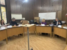 Областният управител на Русе се срещна с ръководството и членовете на РИК, целта е гарантиране на честен и прозрачен вот