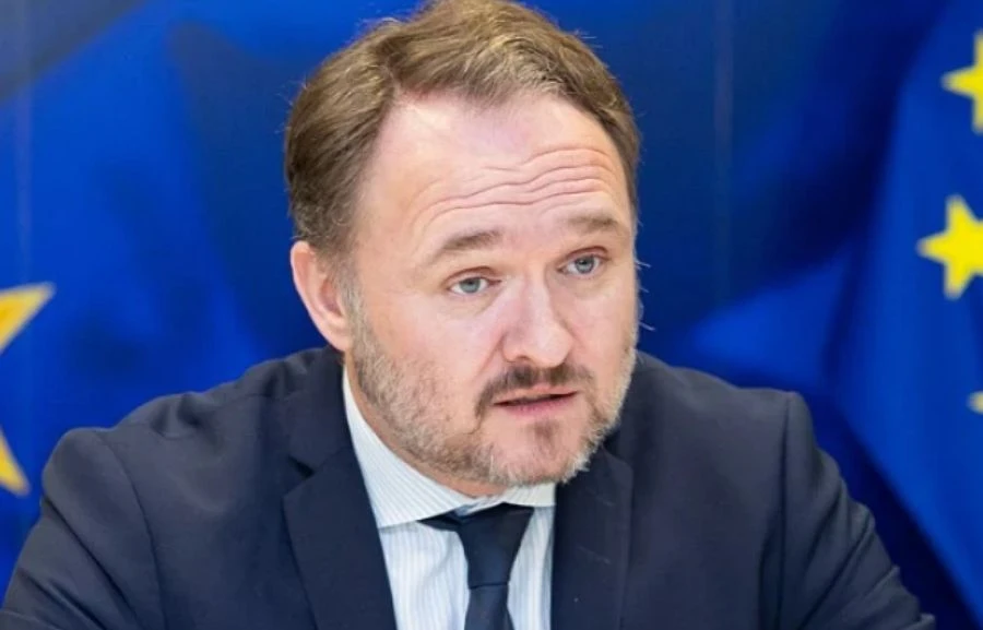 FT: ЕК призова държавите от ЕС да ускорят зареждането на своите газови съоръжения