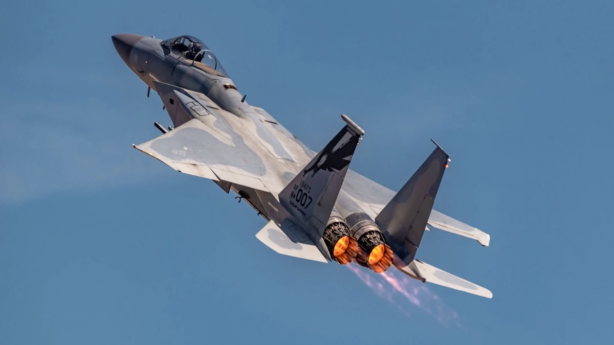 Иран съобщи, че е прехванал изтребител F-15