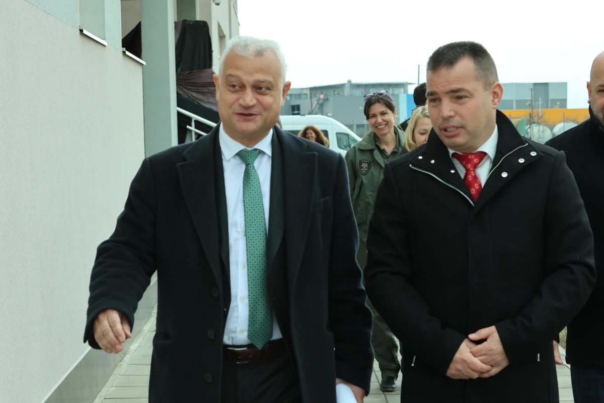 Служебният вътрешен министър: Запазва се тенденцията за намаляване на нелегалните мигранти в България