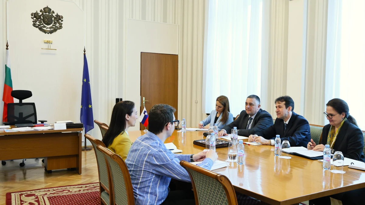 Продължава работата по железопътната свързаност между България и Северна Македония