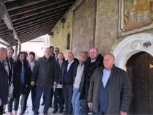 "Възраждане" стартира кампанията си във Велико Търново с молебен за здраве и успех