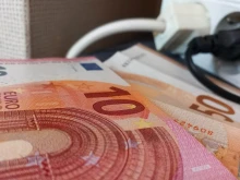 Експерт: Има приет пакт в ЕК, който дава възможност 50% от консумираното електричество да се компенсира с до 50 евро на мегаватчас