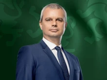 Костадинов отдава почит на граф Игнатиев с историческа беседа на първия му паметник в света - във Варна 