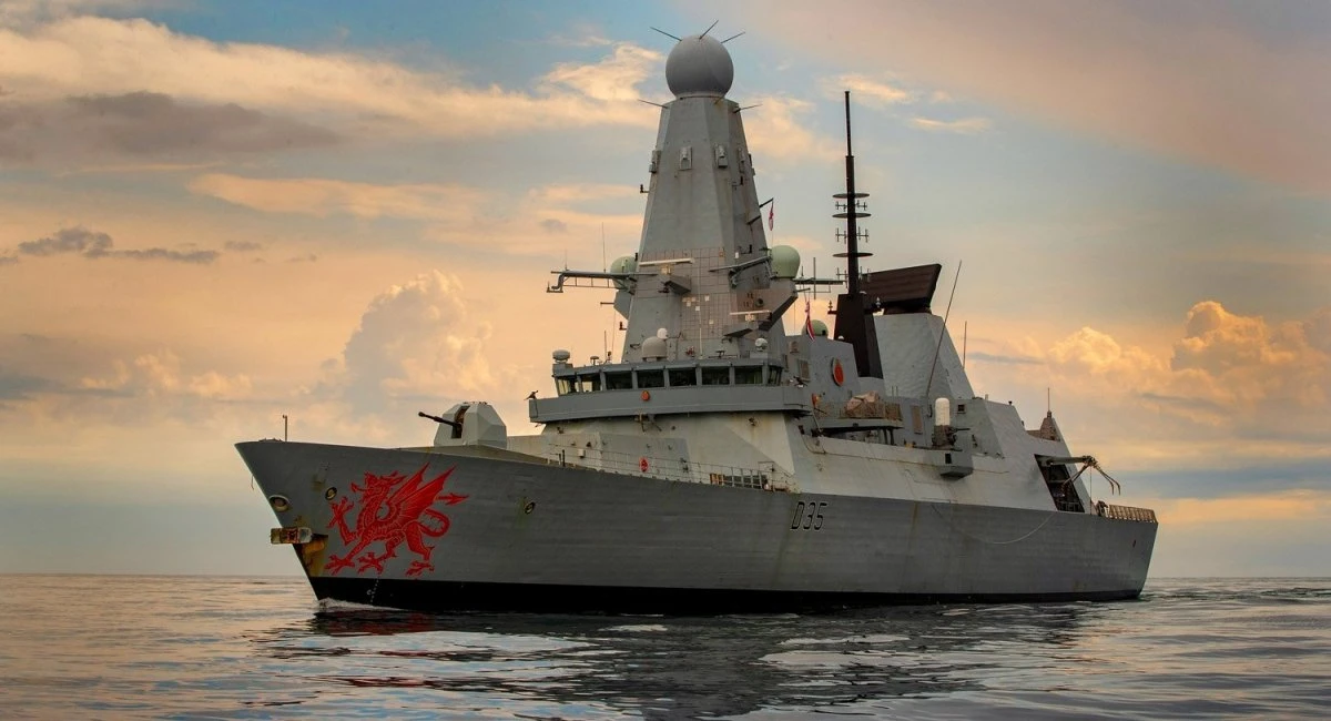 Британският разрушител HMS Dragon пътува към Кипър повече от три седмици