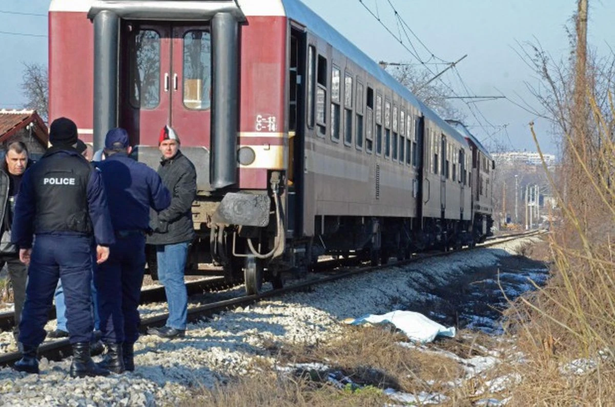 Влак удари смъртоносно жена край Стара Загора