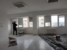 Строителни фирми ремонтират безплатно болнични стаи в УМБАЛ Бургас