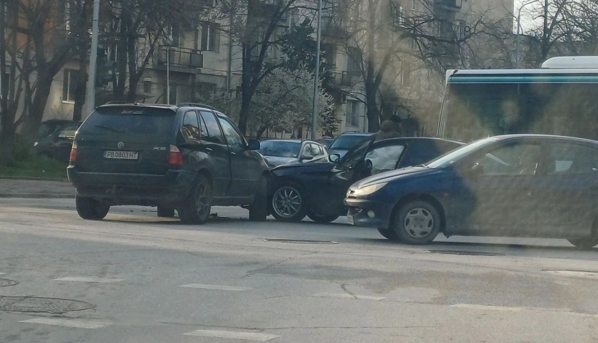 Нов инцидент в Пловдив заради забързано БМВ!