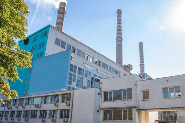 Поради пробив на разпределителен топлопровод топлоподаването по улиците Духовно възраждане