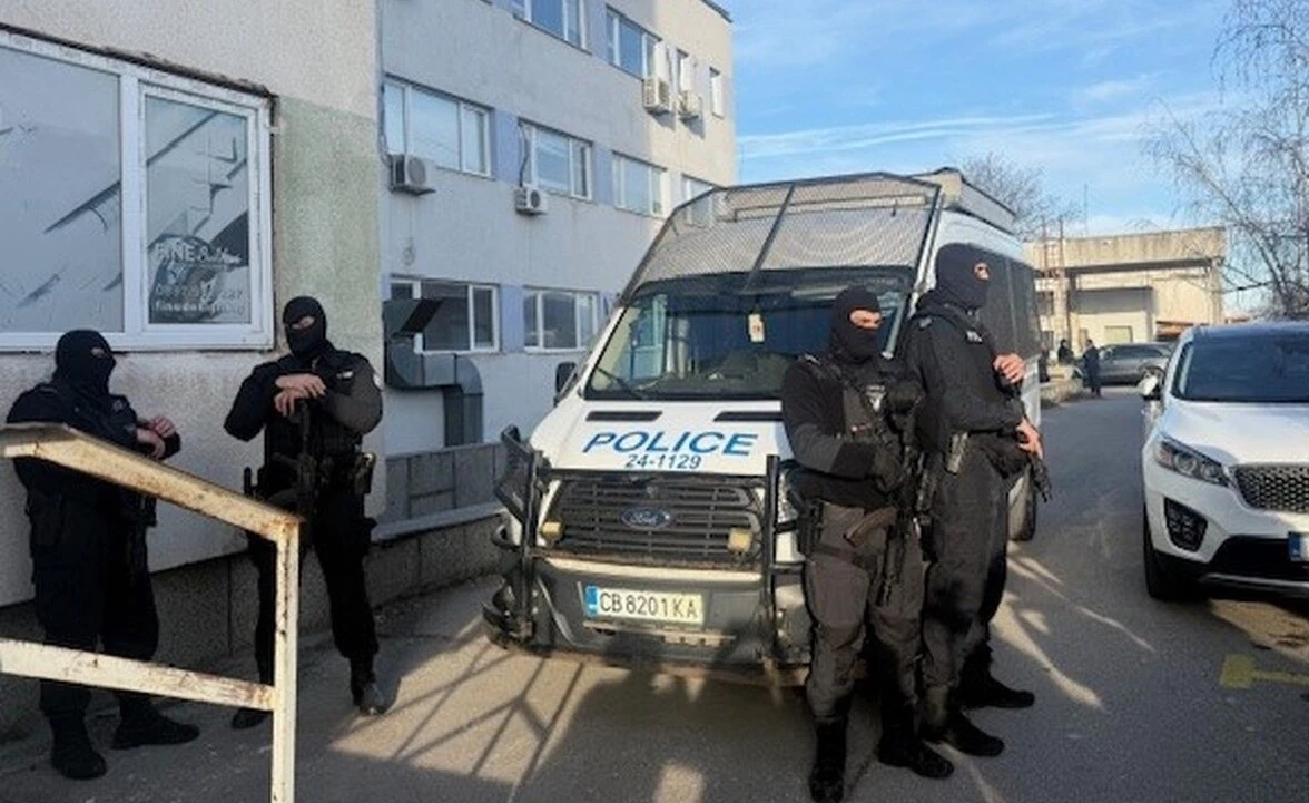 Разбиха нелегална фабрика за фалшиви лекарства и стероиди в София, иззети са над 1 милион таблетки