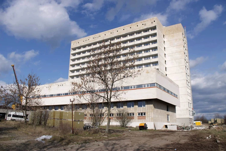 До няколко месеца приключва строителството на болницата в Ямбол
