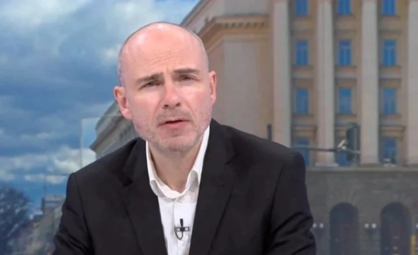 Доц. Петър Чолаков: "Прогресивна България" размества пластовете, всеки си прави тънки сметки