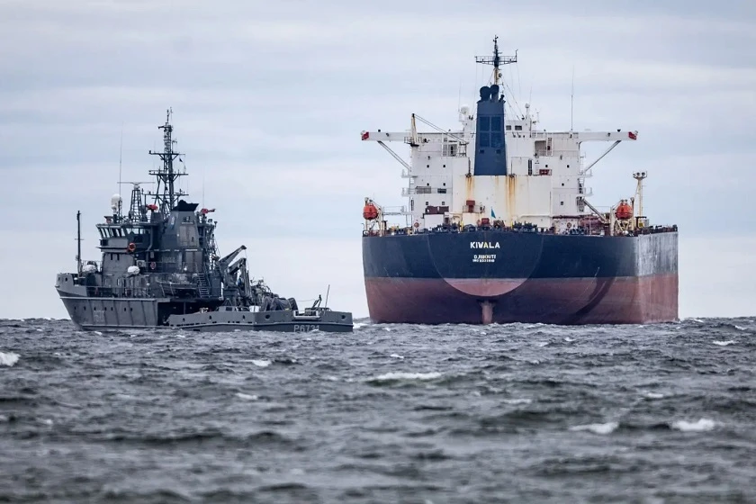 Британски военни ще могат да поемат контрола над руски кораби от "сенческия флот"