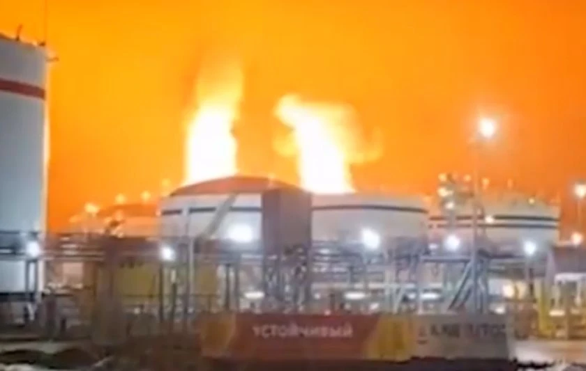 Reuters: Украинските дронове спряха най-малко 40% от руския износ на петрол