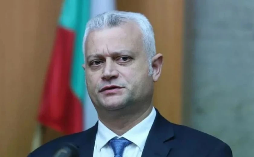 Дечев: Кметът на Кърджали и партийни членове са нахлули в полицейско управление заради задържания ръководител на пощата