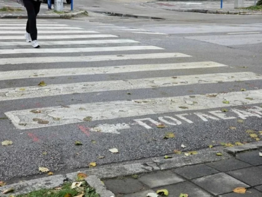 Пешеходец е блъснат от лек автомобил в Сандански