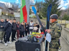 Деца на загинали военнослужещи посетиха 101-ви Алпийски полк и се запознаха с военната професия отблизо