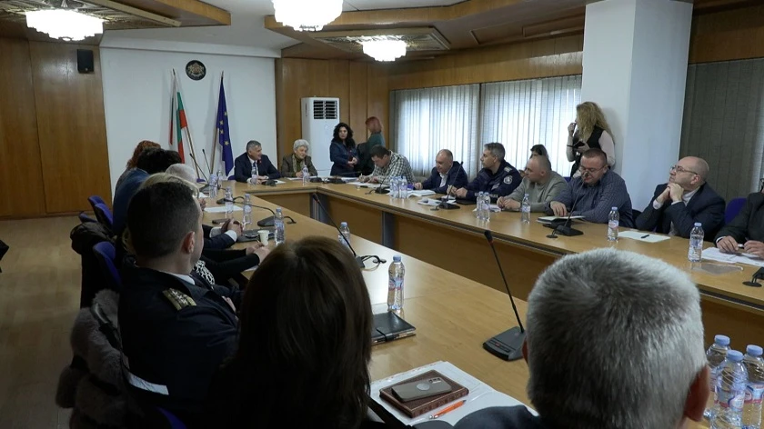 В Смолянско проверяват сигнали за натиск от държавни служители върху хора за гласуване за определени партии