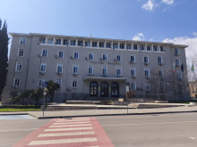 Онлайн измами в Стара Загора: Двама задържани за измами с фалшиви обяви за автомобили
