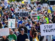 Нови протести No Kings в десетки държави: Светът протестира срещу Тръмп и войната в Близкия изток