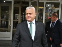 Емил Дечев: Нетърпимо е такова мишкуване и тихо хрупане на сиренце от мандрата на Пепи Еврото