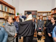 Дарение с духовна стойност обогати библиотеката в Неделкова Гращица