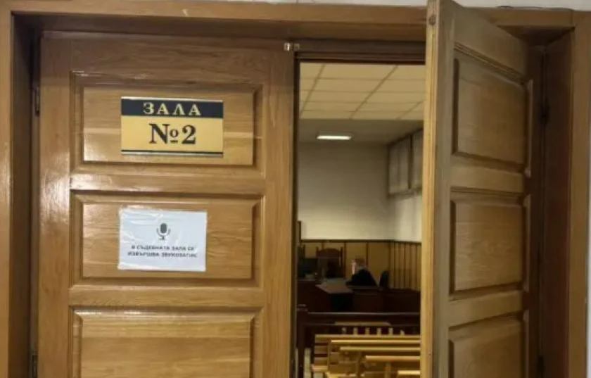 Оставиха в ареста 22-годишния Християн Симеонов, обвинен в опит за убийство на полицай и баща му