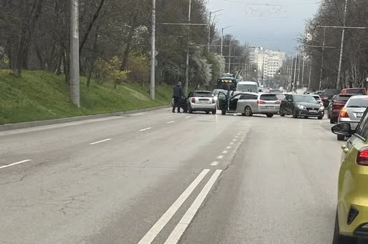 Поредна катастрофа в София, има задръстване
