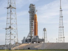 Астронавтите от Artemis II вече са в капсулата на космическия кораб, обратното броене върви