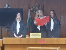 Ученици участваха в симулативен съдебен процес по казус на "Пътна полиция" в Смолян