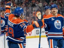 Едмънтън задълбочи още повече кризата в Чикаго в NHL