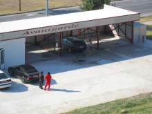 Незаконната автомивка в жк "Тракия" отвори врати днес