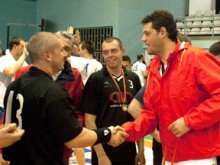 Гладиаторите започнаха с победа за купата на Volley Mania