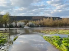Янтра е покачила нивото си с близо метър само за денонощие на някои места