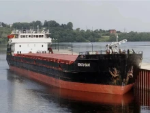 Руски товарен кораб за зърно потъна в Азовско море, част от екипажа е в неизвестност