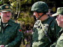 Заплаха и за страните от НАТО: Русия изгражда четири бази за дронове в Беларус
