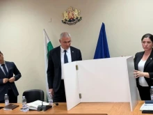 555 нови паравани за гласуване ще има в изборните секции в Благоевградска област