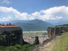Жена загина след падане от скала в Метеора