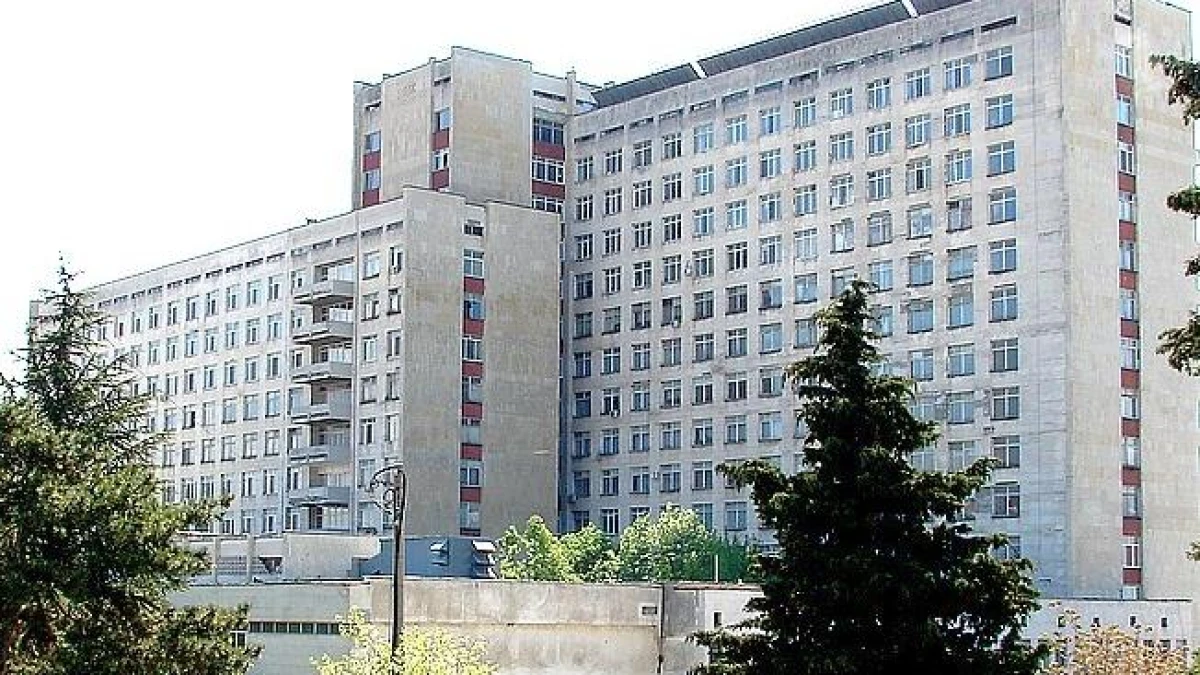 Полицаи предотвратиха самоубийство в болницата в Стара Загора съобщиха за