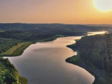 Спешно изпускане на води от язовир "Ястребино"