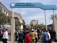 Нарасна броят на жертвите от днешната стрелба в турско училище